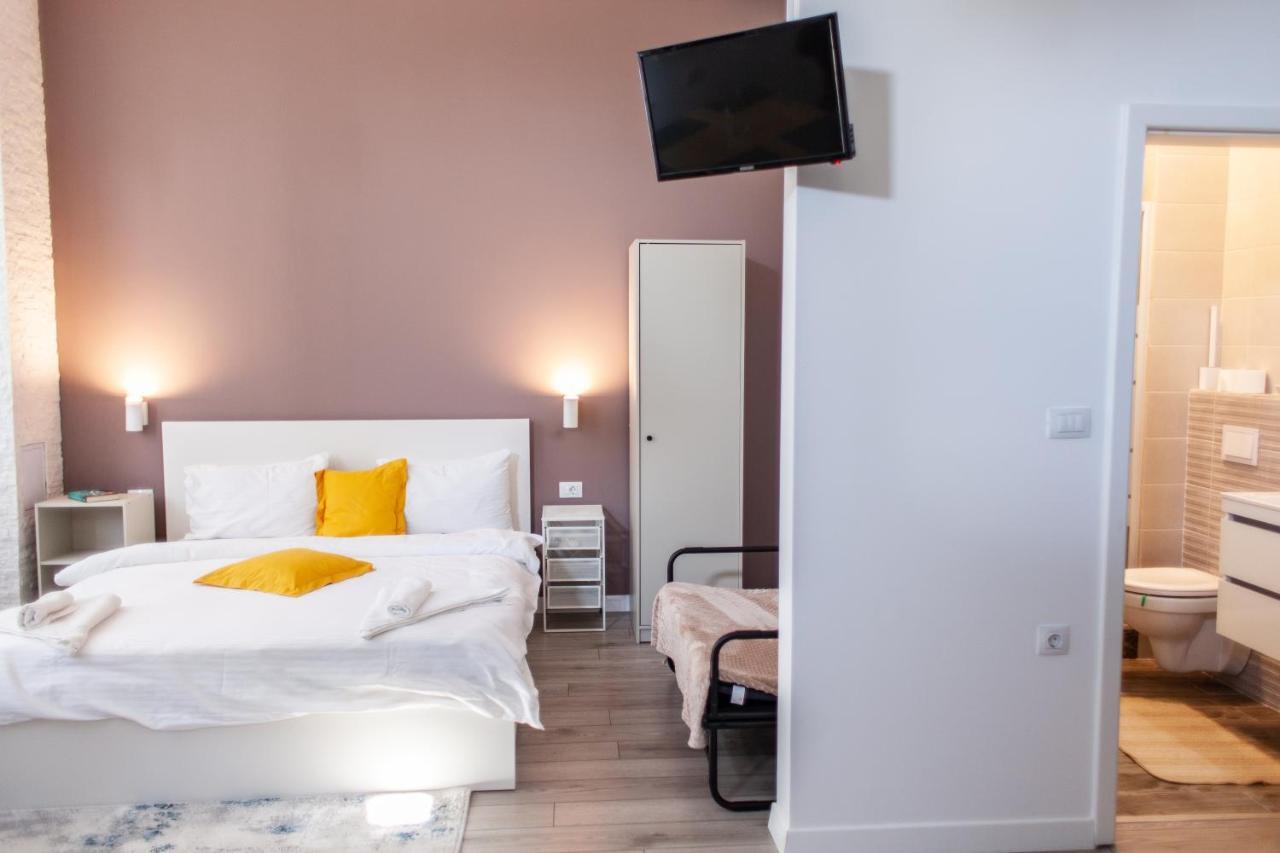 Modern Studio In The Heart Of Iasi Exterior foto